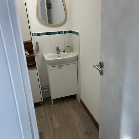 Independent With Access To Grand Stade & Grand Palais Apartman Bouvines