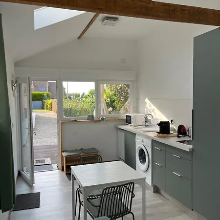 Independent With Access To Grand Stade & Grand Palais Bouvines
